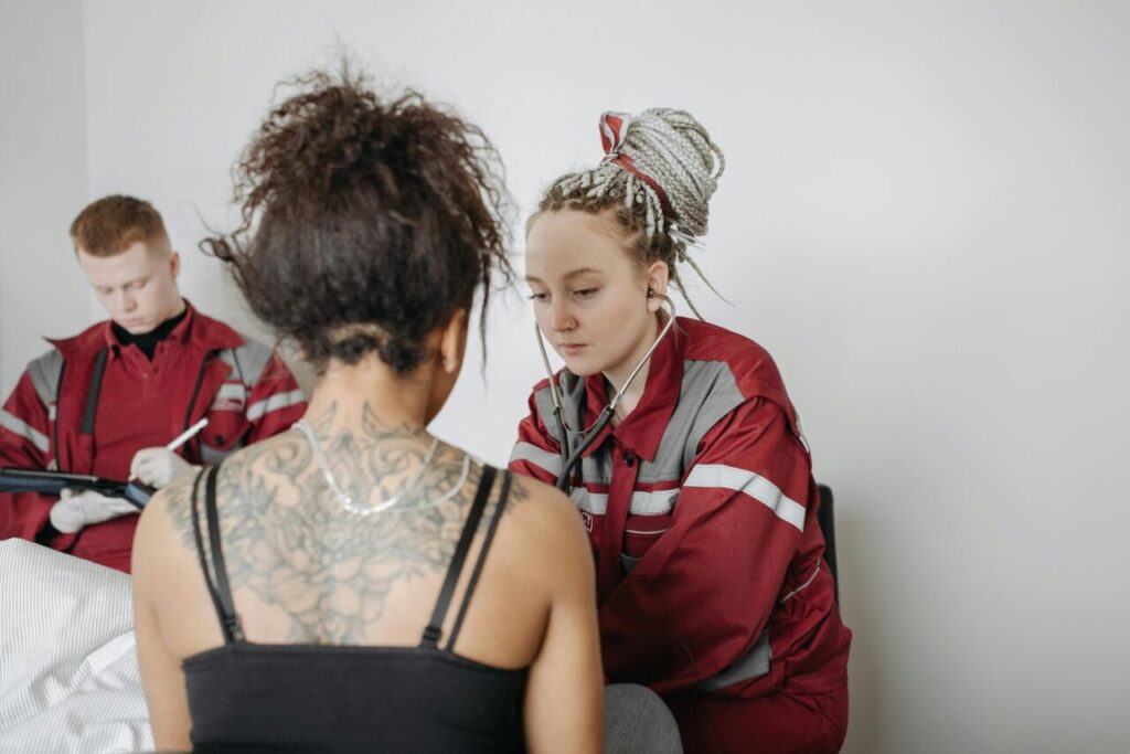 Comment suivre le dépistage du cancer du sein chez les sapeuses-pompières ?